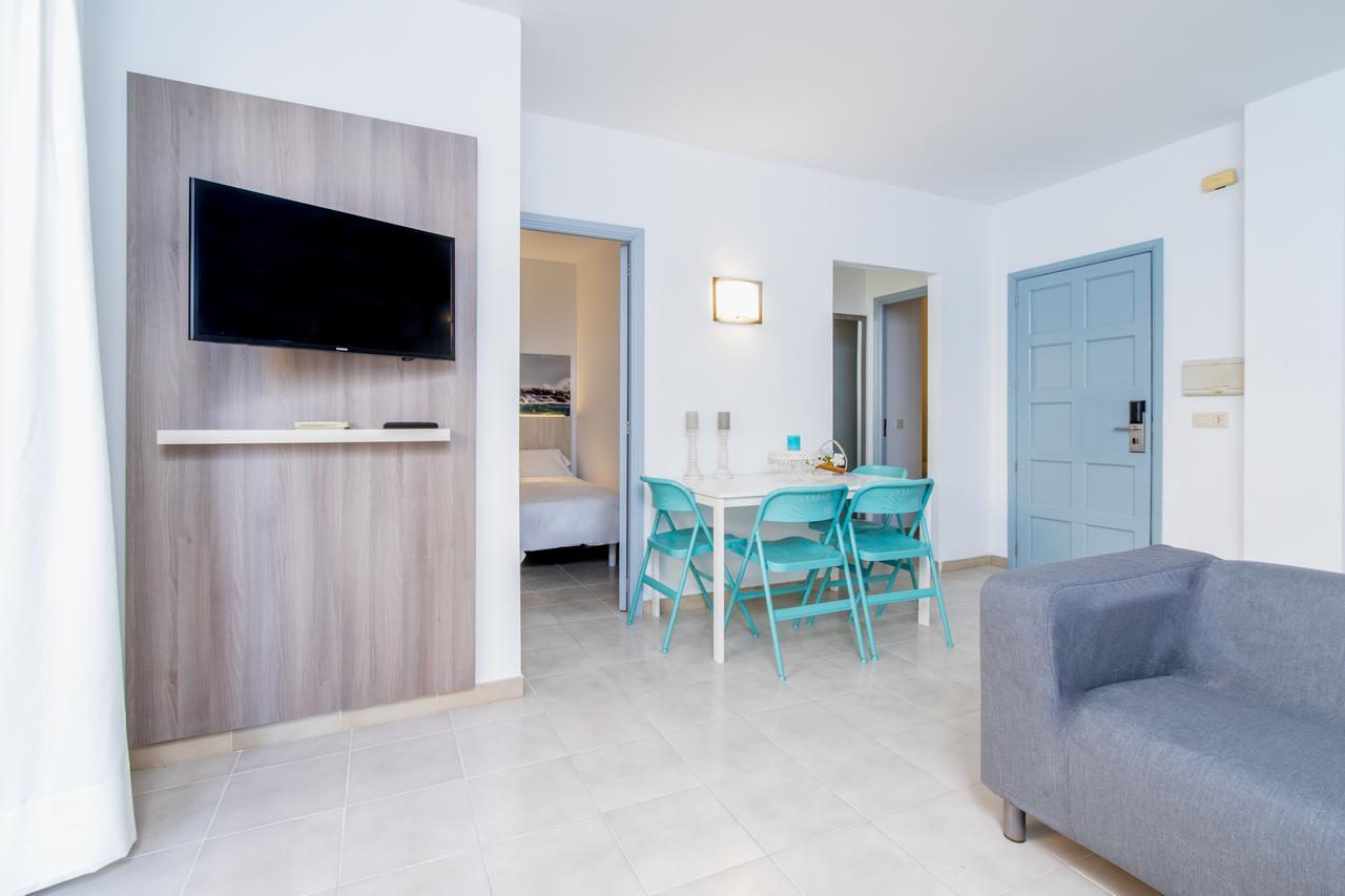 Apartamentos Lago Colonia de Sant Jordi Exteriör bild