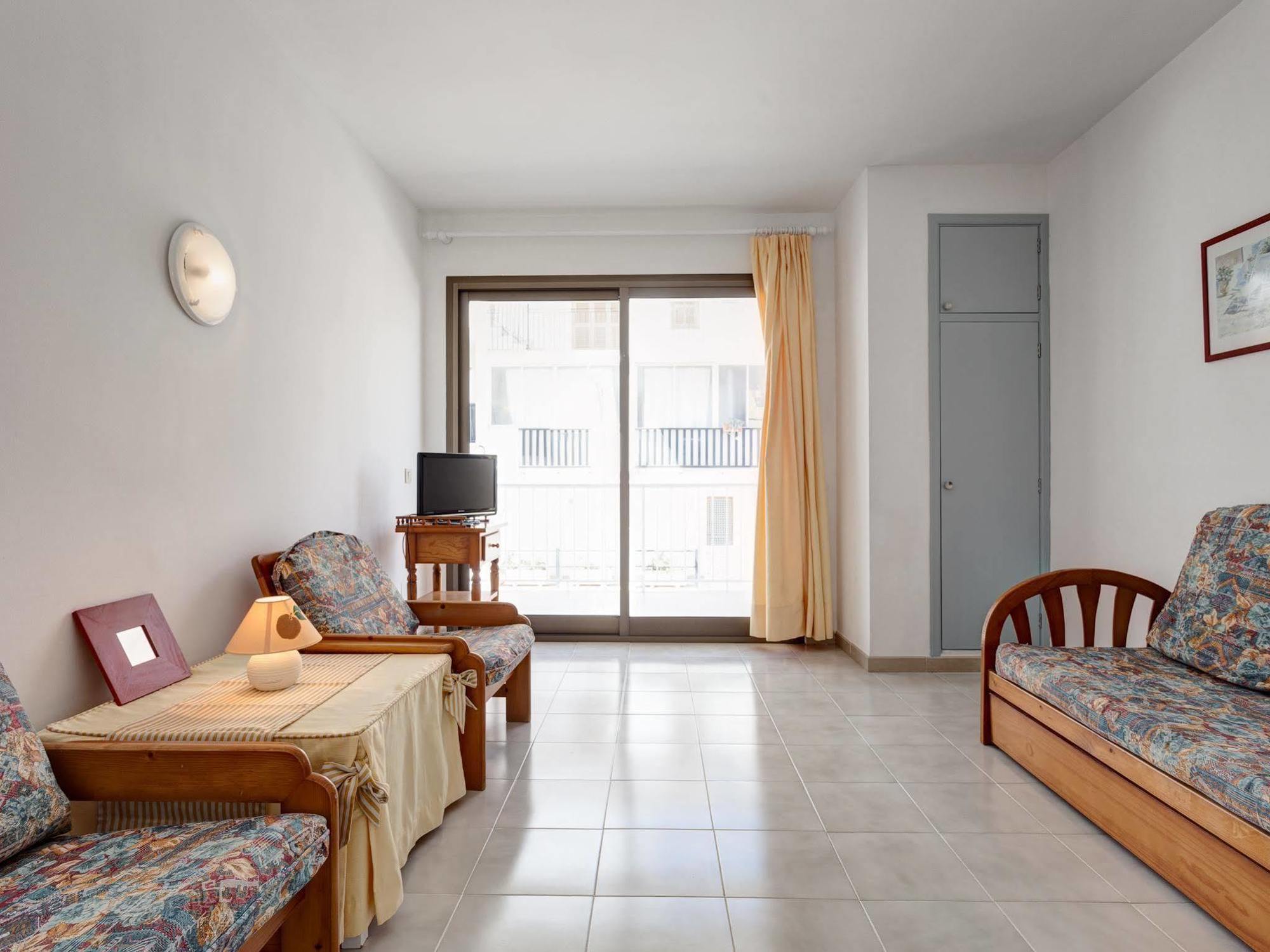 Apartamentos Lago Colonia de Sant Jordi Exteriör bild