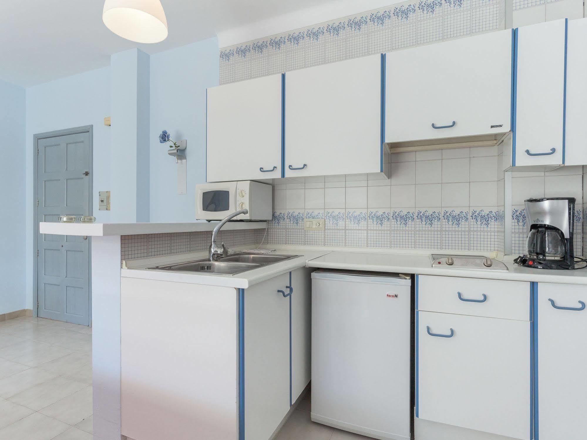 Apartamentos Lago Colonia de Sant Jordi Exteriör bild